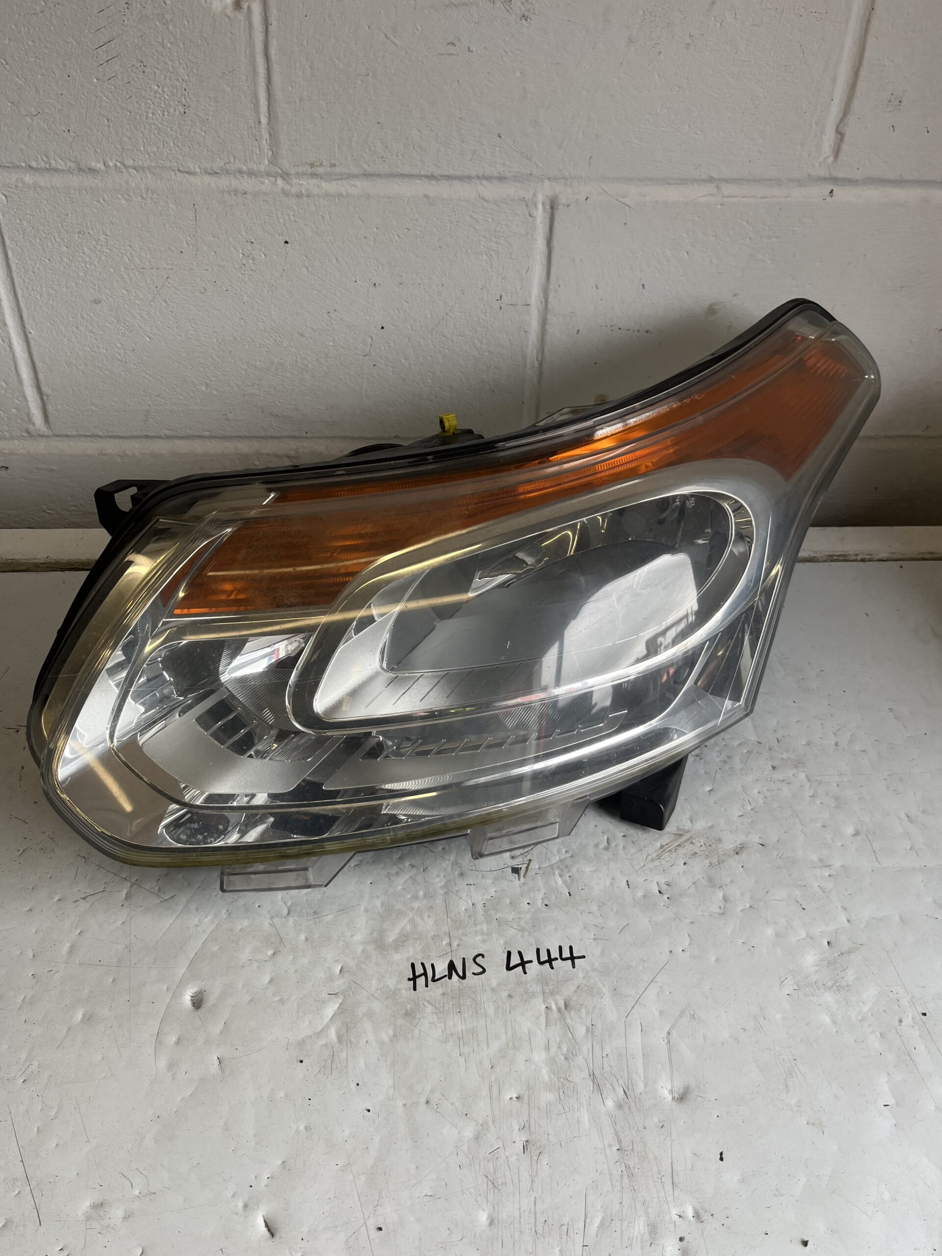 Citroen C3 Picasso 2009-2015 Near Side Headlamp – 9681874080