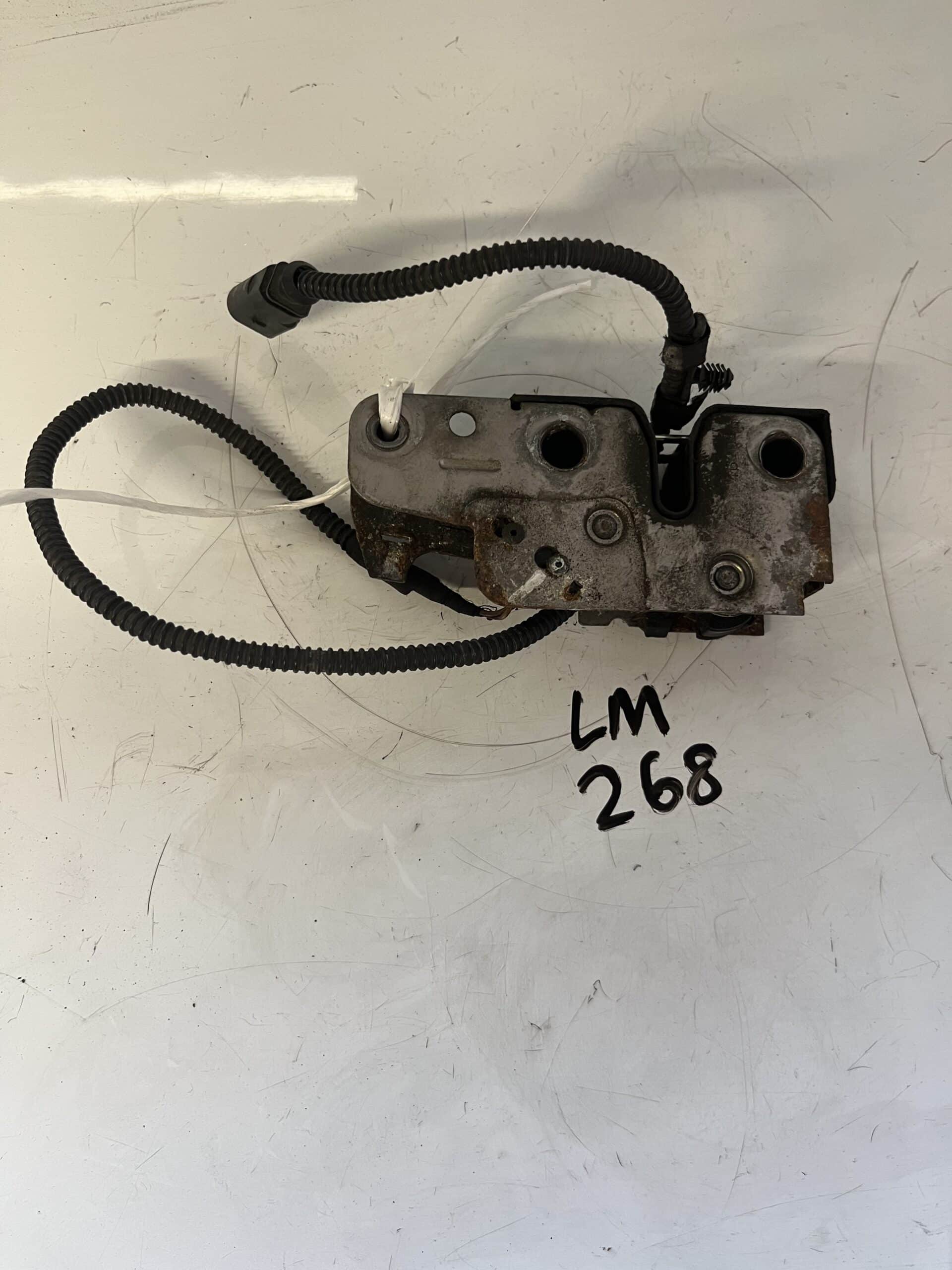 Volkswagen Golf 2008-2012 Bonnet Locking Mechanism