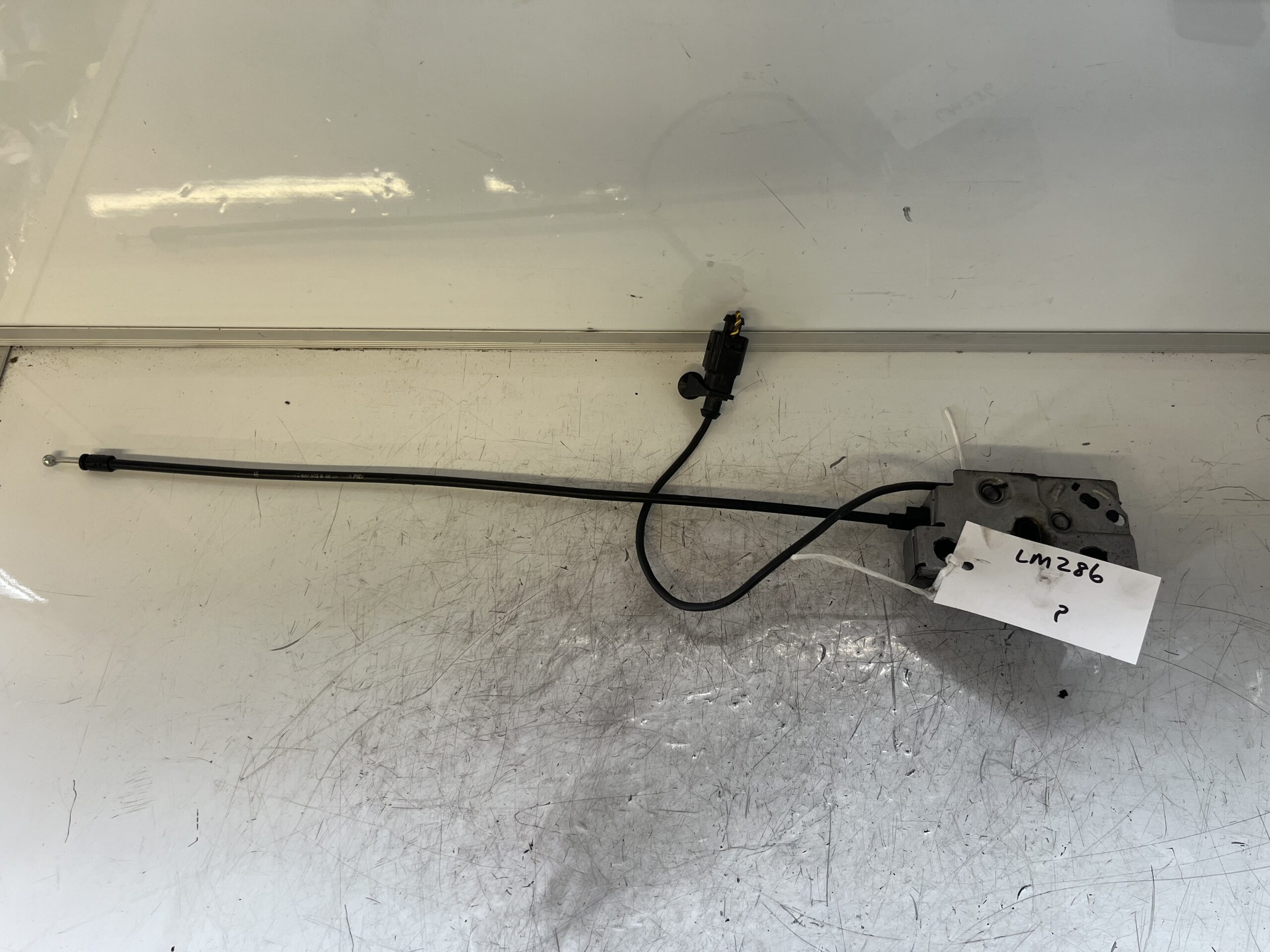 Skoda Fabia 2014-2022 MK3 Bonnet Locking Mechanism And Cable – 6V0823509D