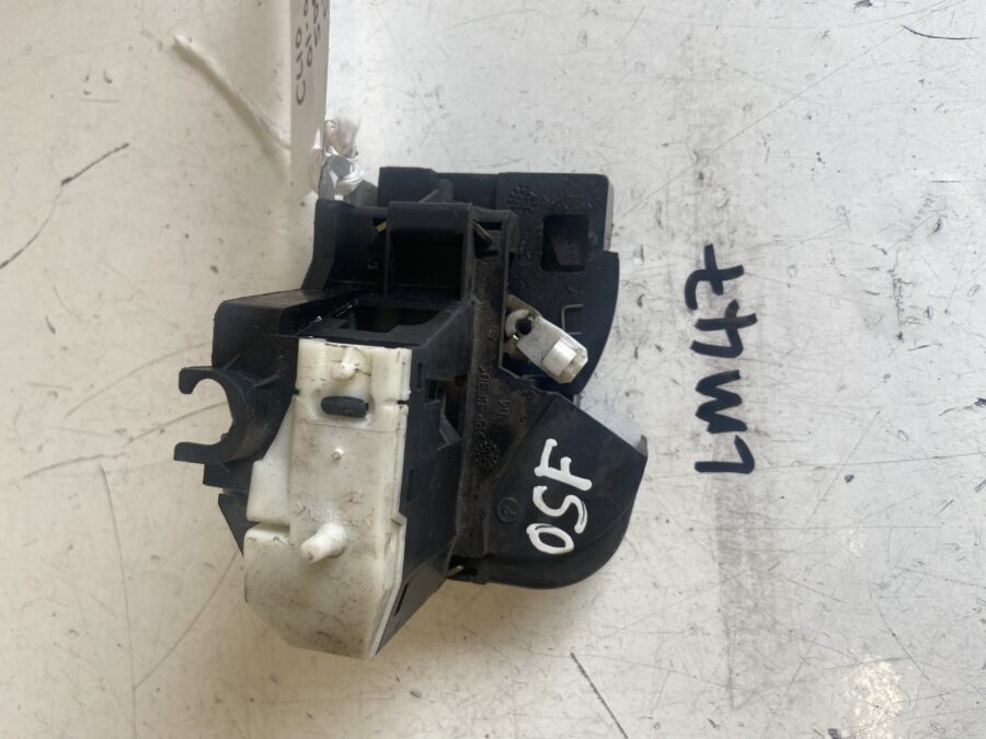 Renault Clio 2001-2005 5 Door Hatchback Off Side Front Door Locking Mechanism – 2 Pin Plug