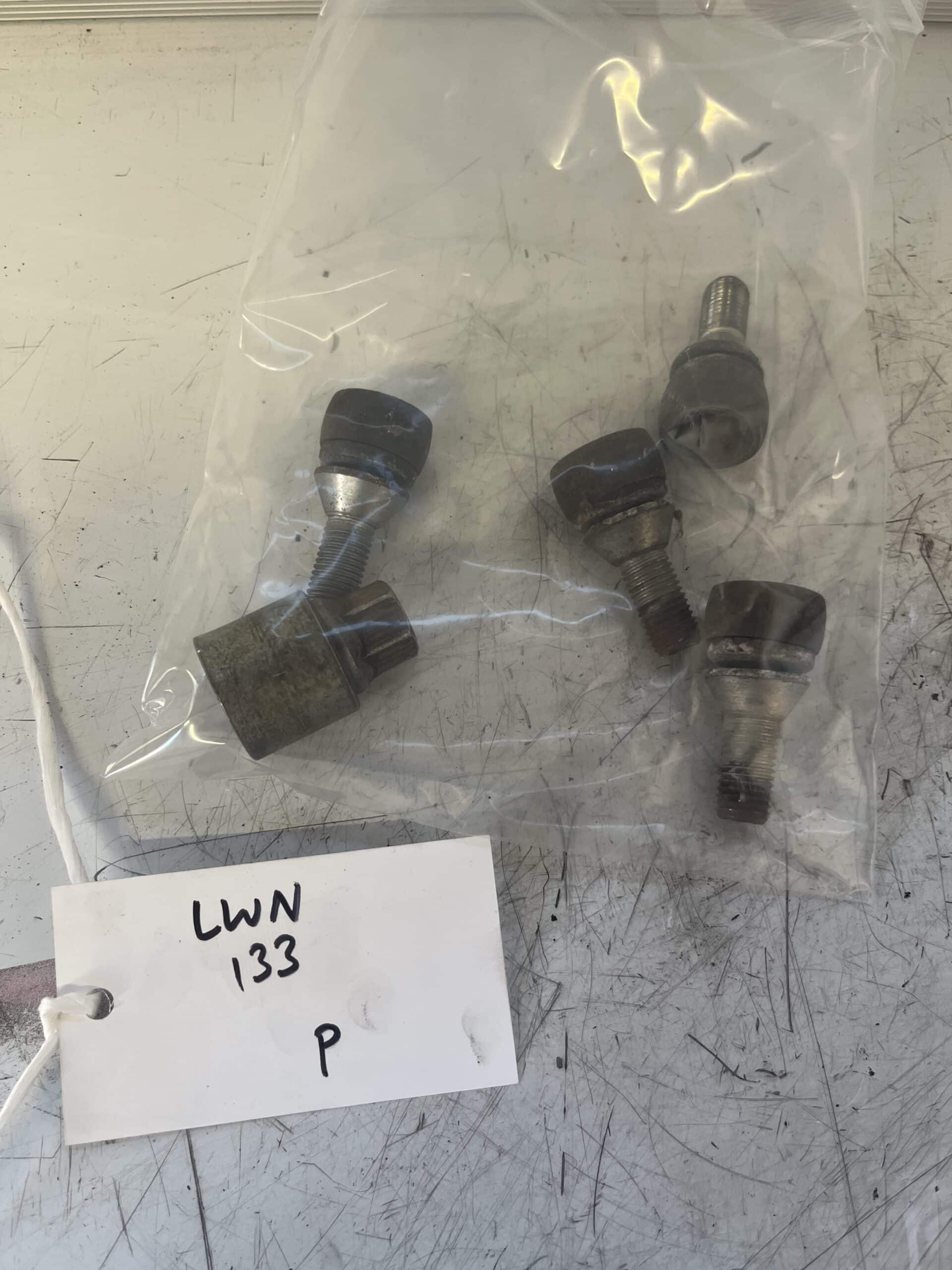 Dacia Sandero / Logan 2012-2016 Locking Wheel Nut Kit