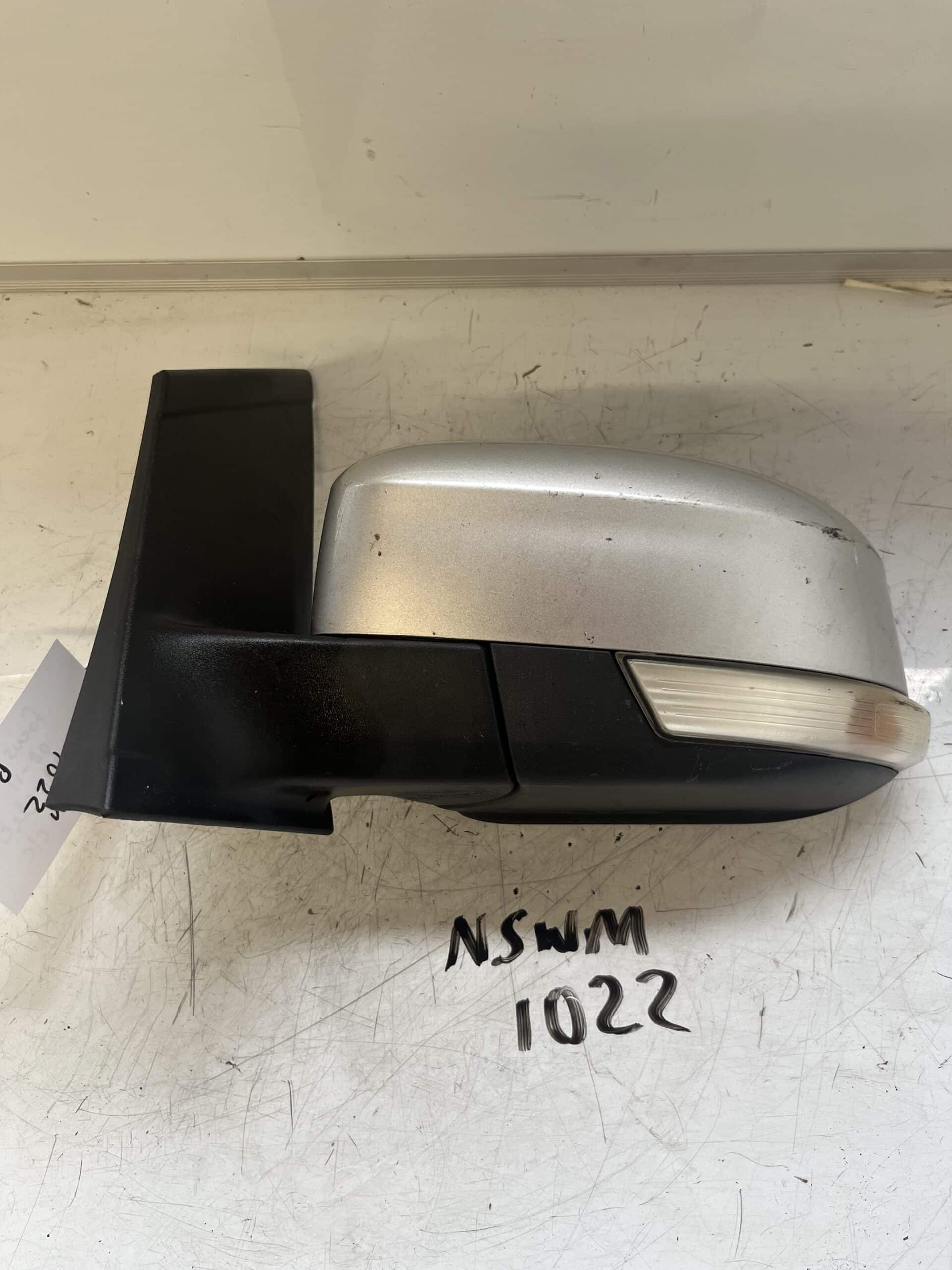 Ford Focus 2008-2011 Hatchback / Estate / Saloon Near Side Electric Door Mirror – Silver – 03