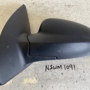 Chevrolet Aveo 2008-2011 Hatchback Near Side Manual Door Mirror – Black Plastic