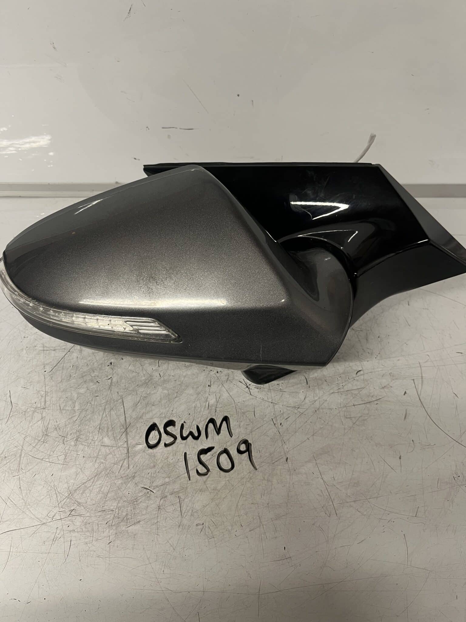 Hyundai i40 2012-2018 Off Side Electric Door Mirror – Grey T6S Colour Code ( Power Fold )