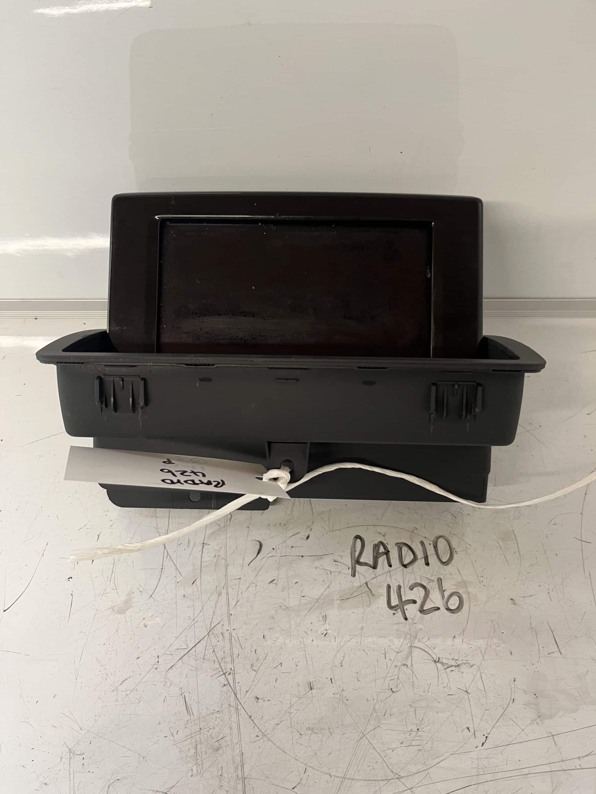 Audi Q3 2011-2015 Radio / Multimedia / Sat NAV Display – 8U0857273B