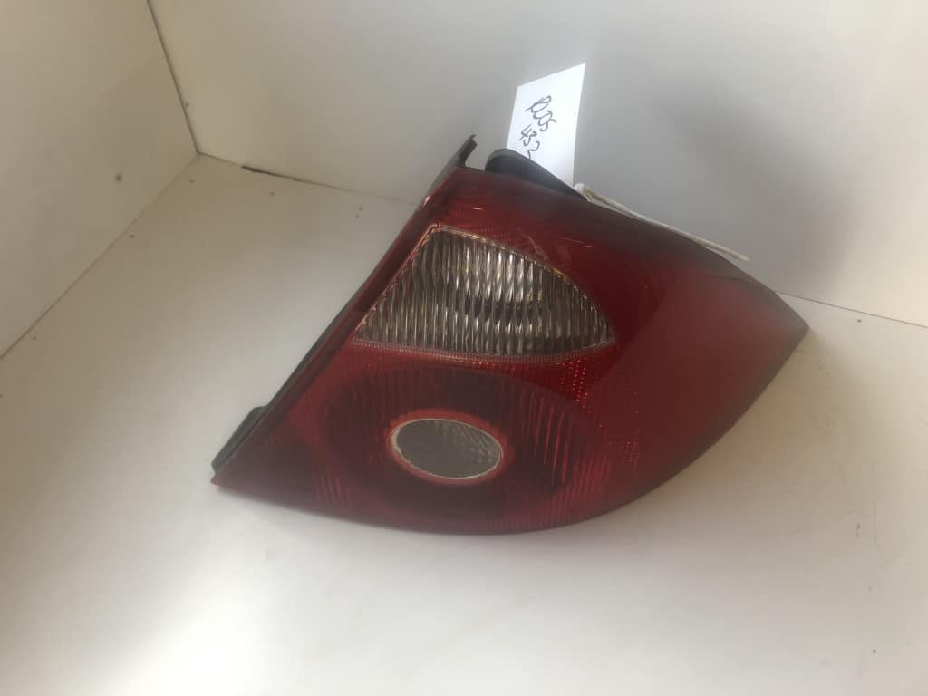 Ford Mondeo 2001-2007 Hatchback Off Side Rear Taillamp