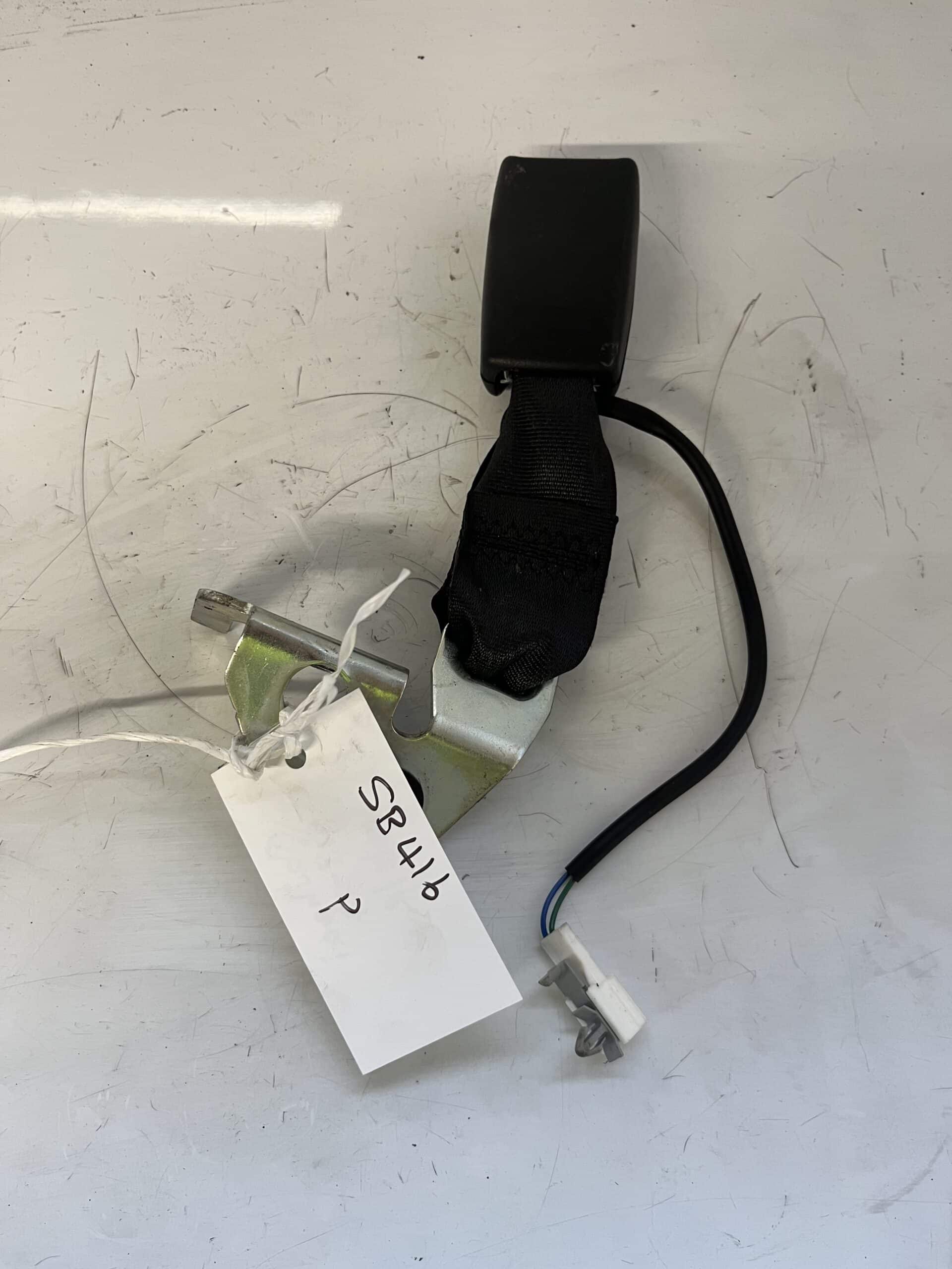 Nissan Qashqai 2013-2017 Near Side Rear Single Seatbelt Stalk / Anchor