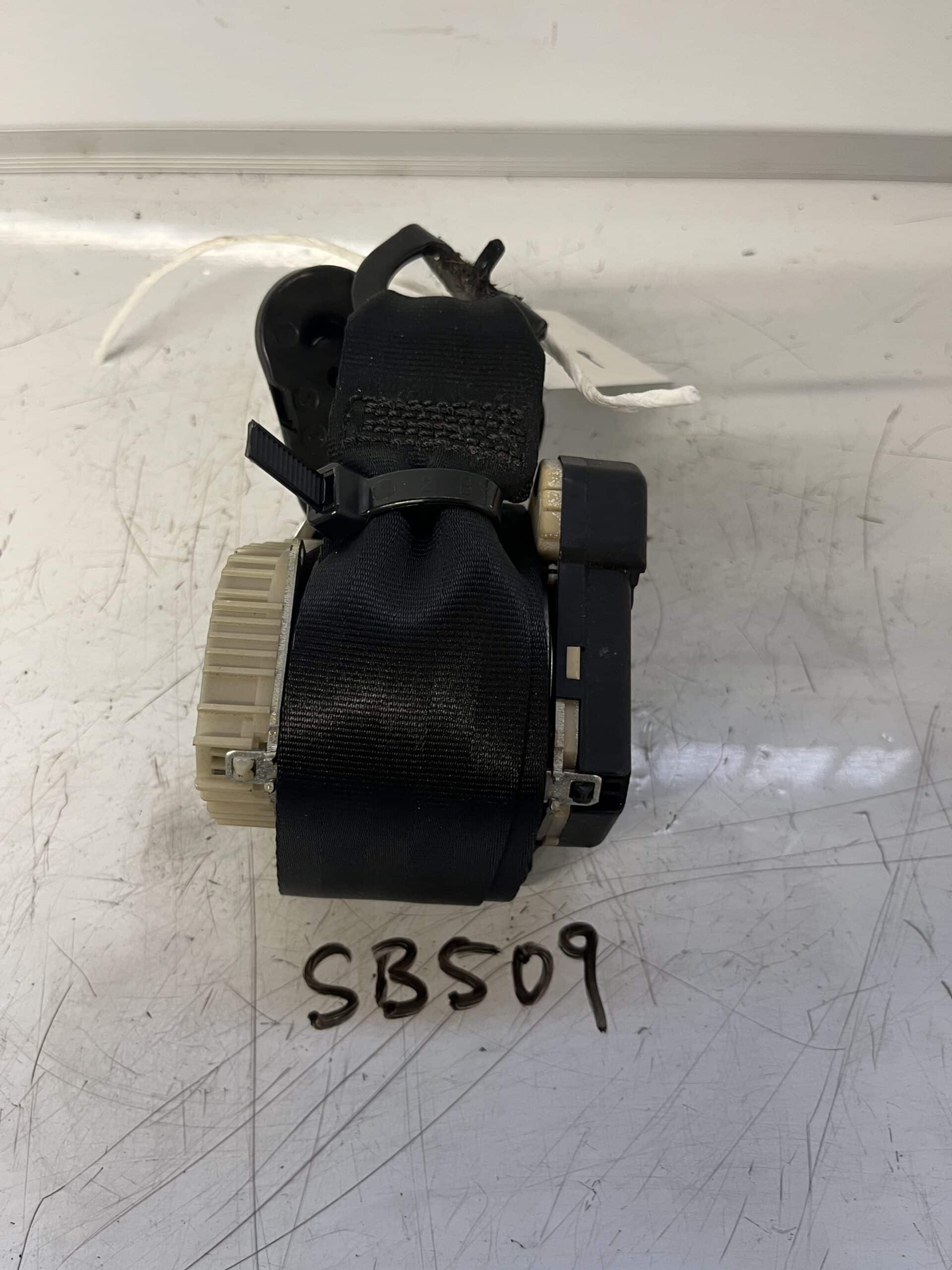 Renault Twingo 2007-2011 3 Door Hatchback Off Side Rear Seatbelt – 33059526