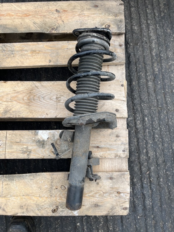 Ford Focus 2011-2015 1.6 TDCI Off Side Front Shock Absorber