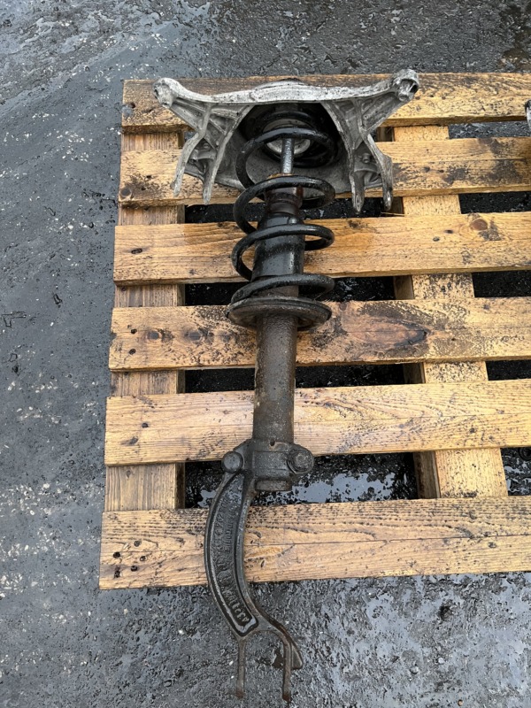Audi A4 2008-2012 2.0 TDI Near Side Front Shock Absorber
