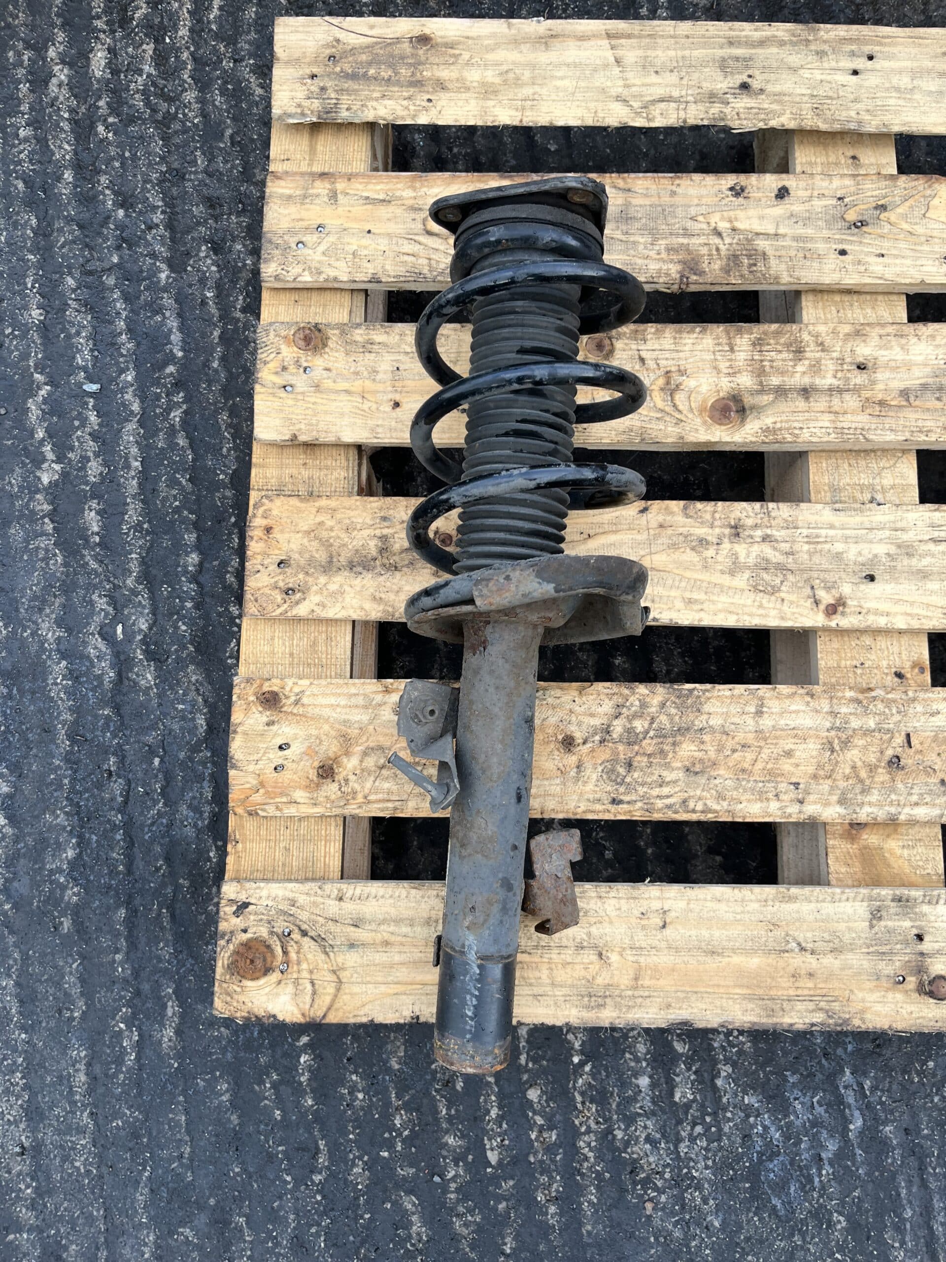 Ford Kuga 2008-2012 2.0 Diesel Near Side Front Shock Absorber