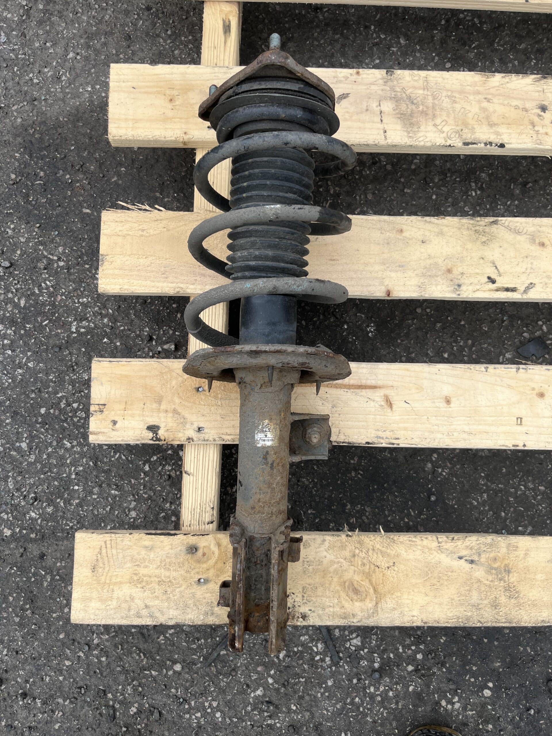Kia Ceed 2012-2017 1.6 Diesel Near Side Front Shock Absorber