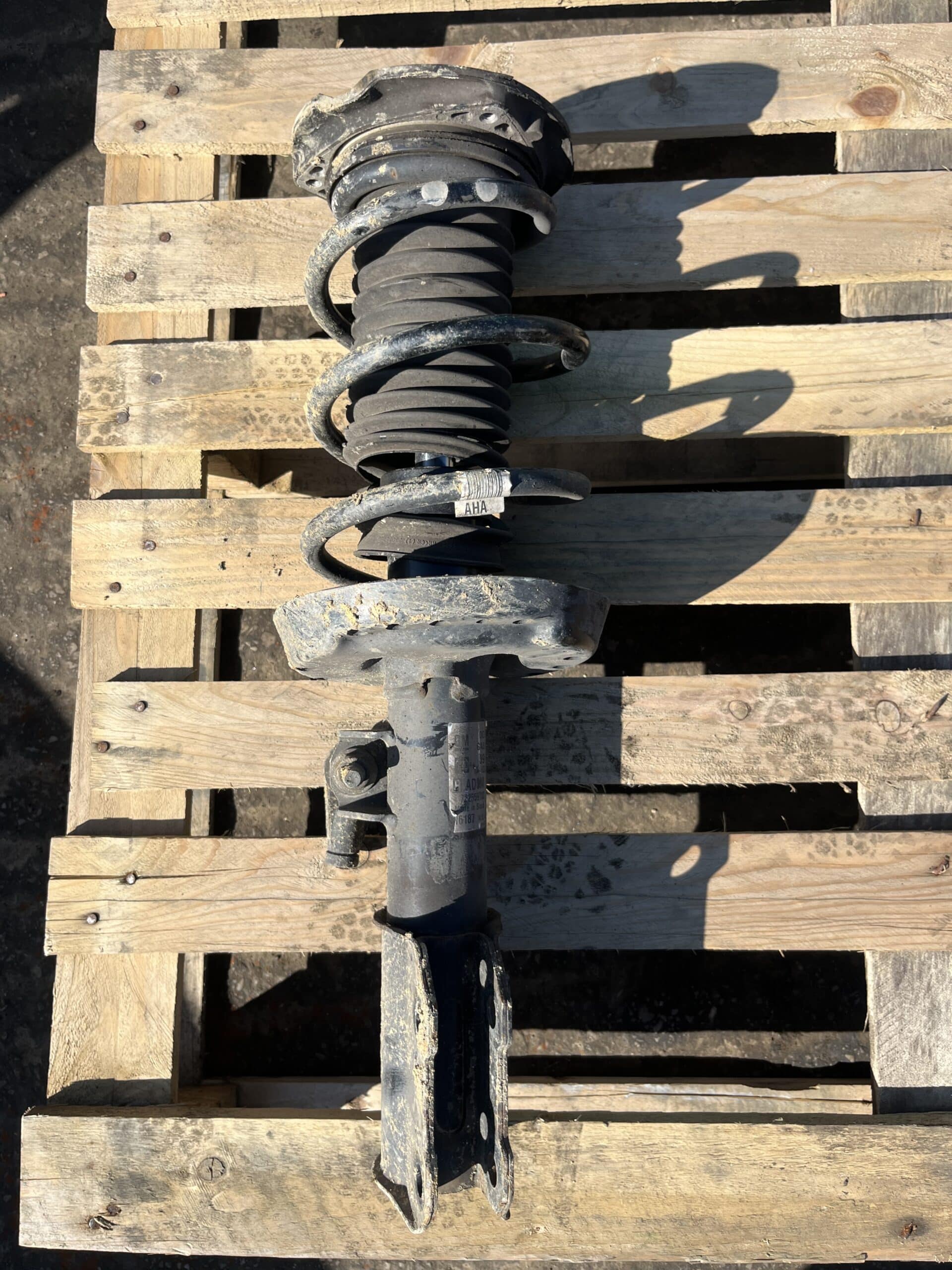 Vauxhall Astra 2015-2021 1.0 / 1.4 Petrol Off Side Front Shock Absorber – 39039564