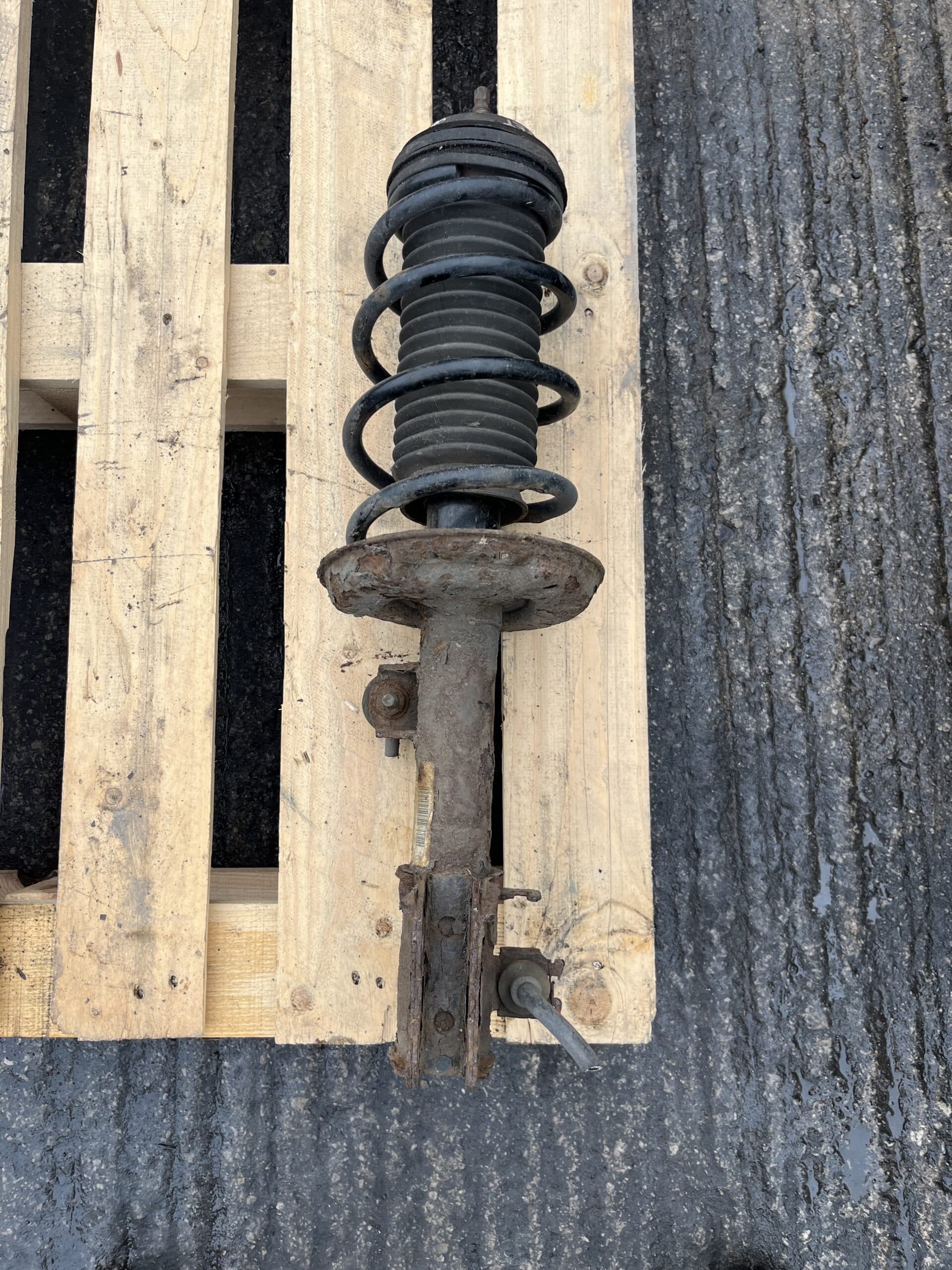 Vauxhall Corsa 2006-2014 Hatchback 1.0 / 1.2 /1.4 Petrol Off Side Front Shock Absorber