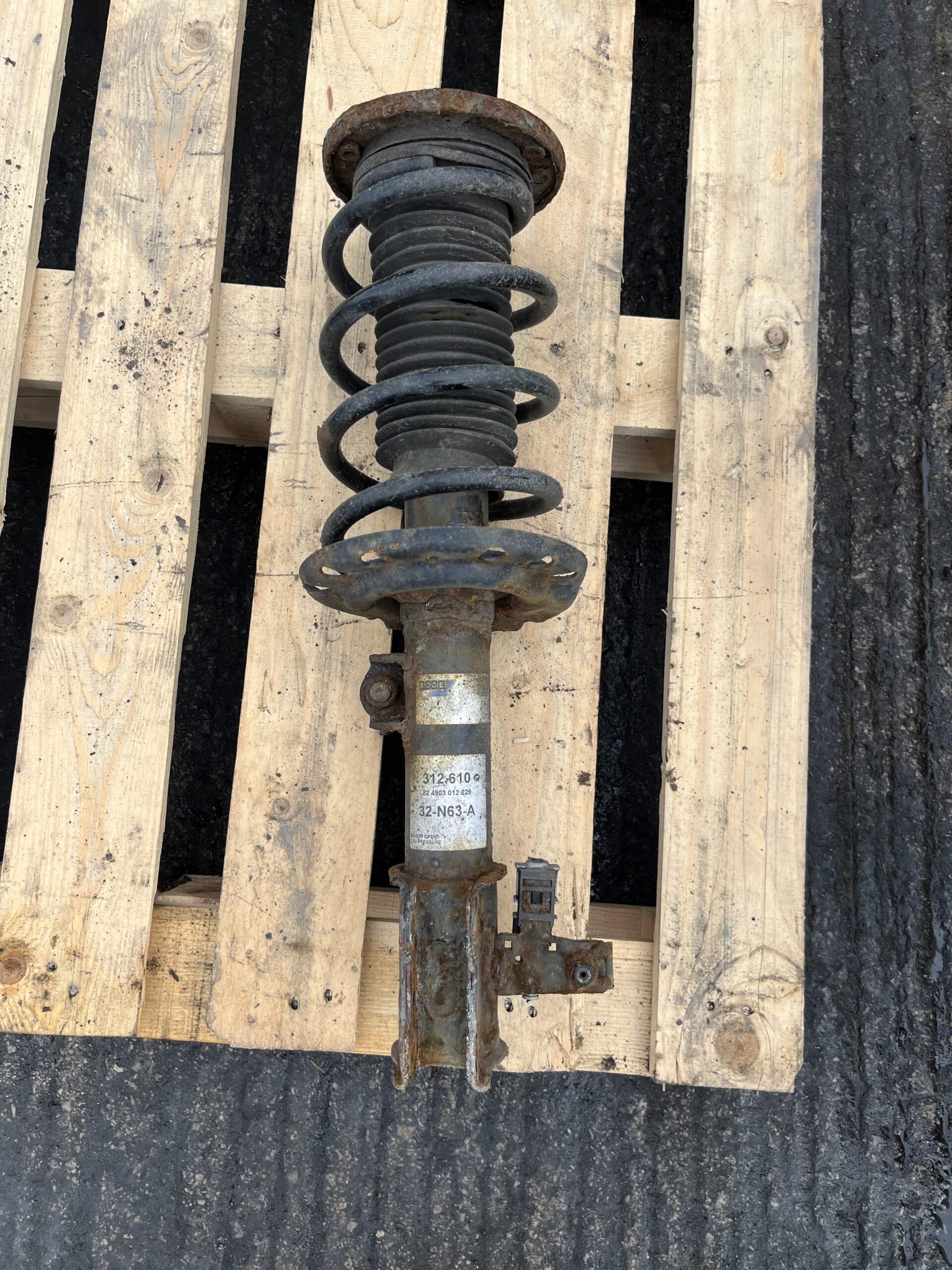 Vauxhall Vectra 2002-2008 1.9 CDTI Off Side Front Shock Absorber