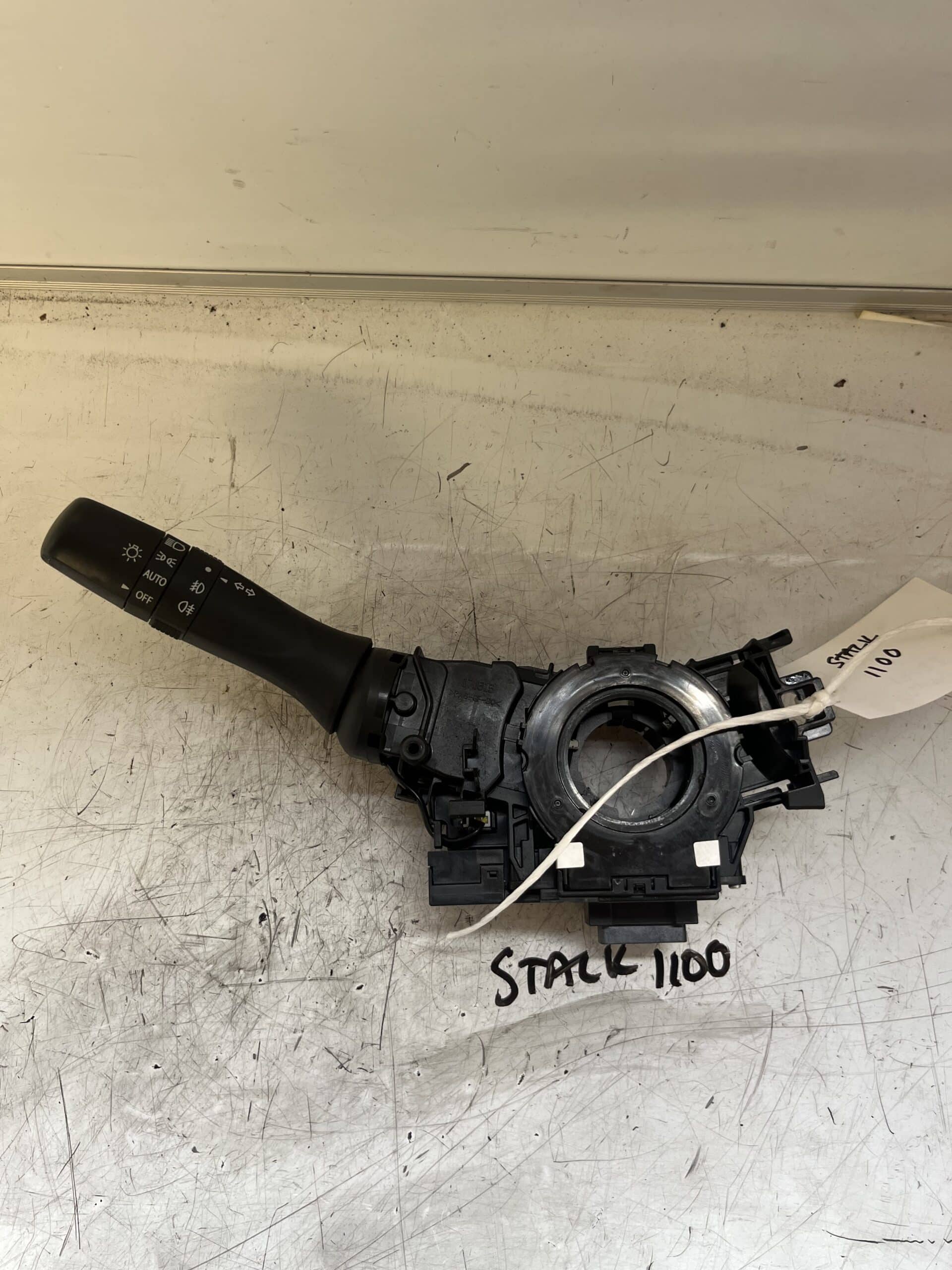 Suzuki Swift 2017-2023 Indicator Stalk – 17J498