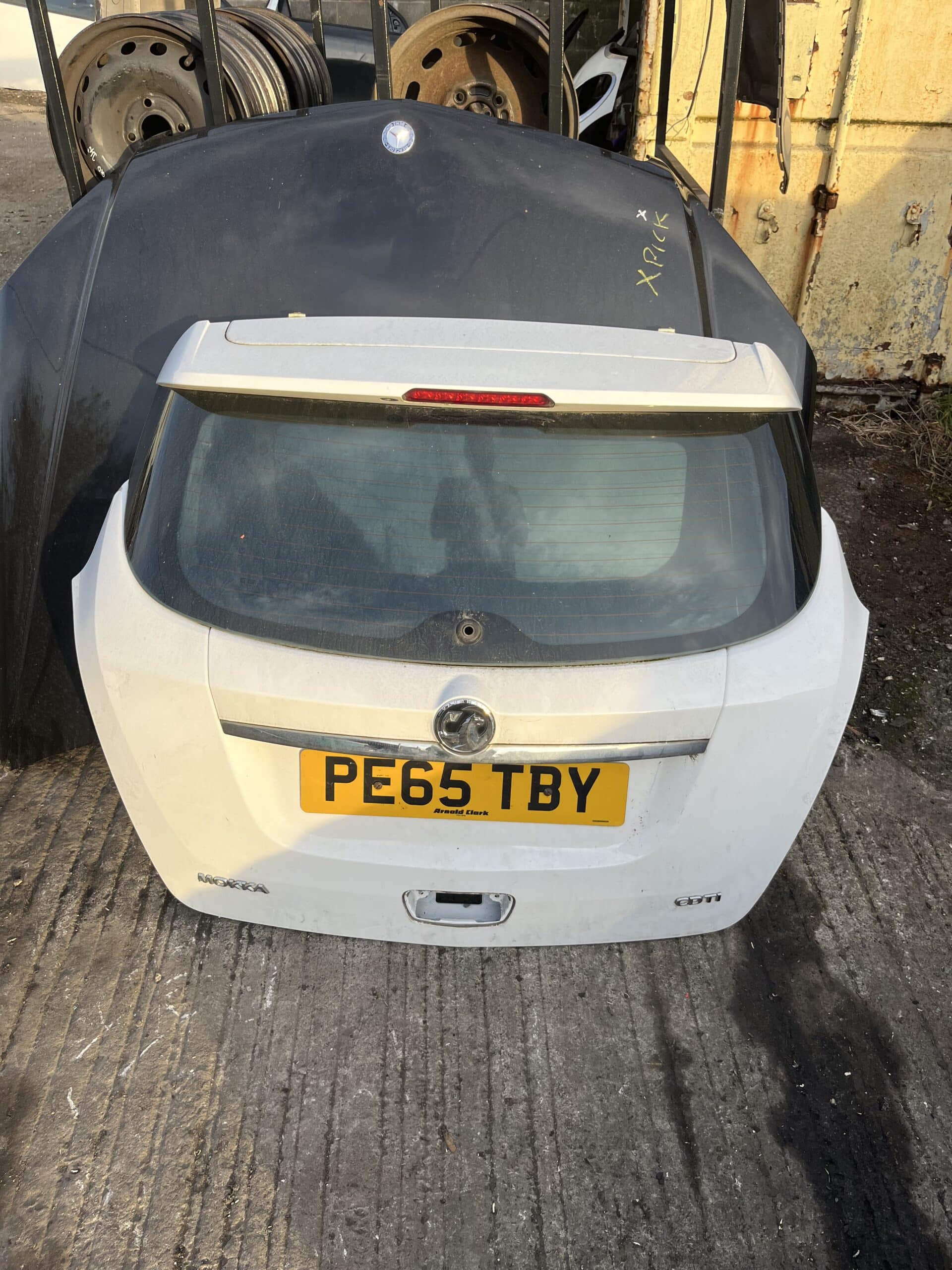 Vauxhall Mokka 2012-2019 5 Door Hatchback Tailgate – White ( Collection Only Part )