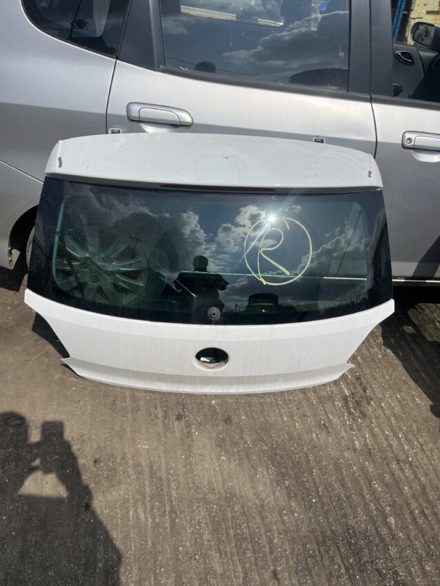 Volkswagen Polo 2014-2017 Hatchback Tailgate – White LC9A Colour Code ( Collection Only Part )