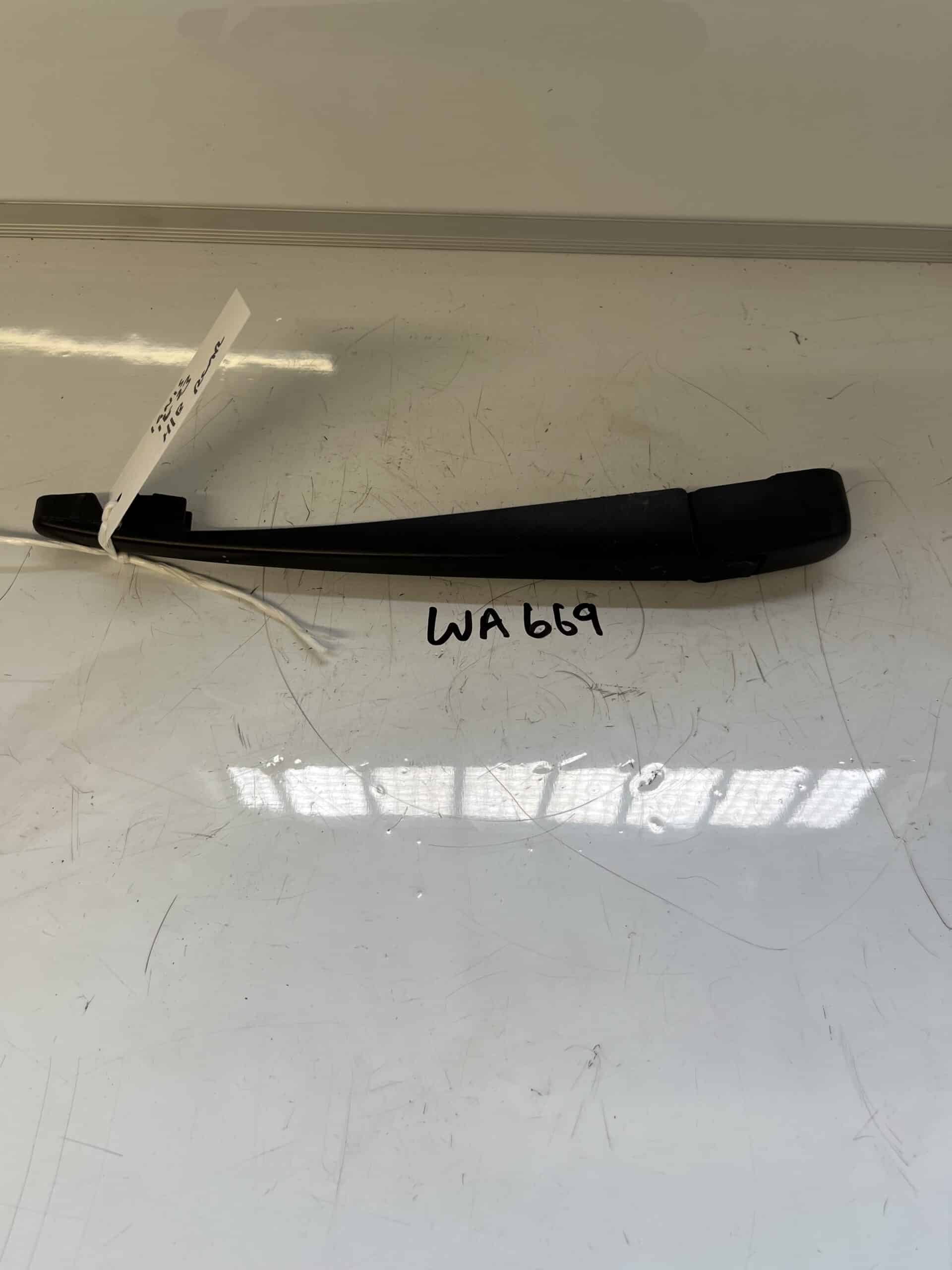 Suzuki Ignis 2016-2023 Hatchback Rear Wiper Arm