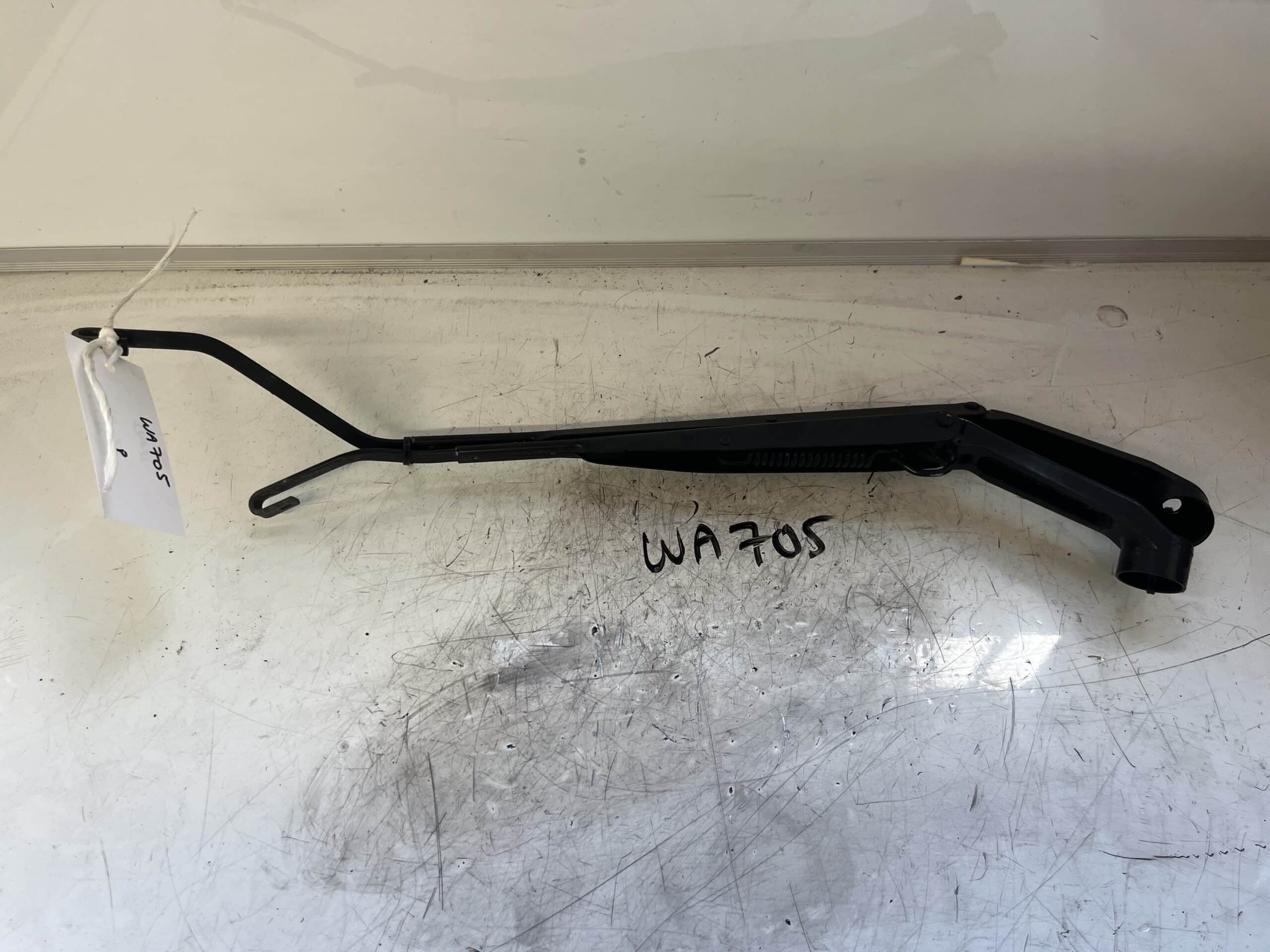 Suzuki Swift 2017-2023 Front Wiper Arms – PAIR