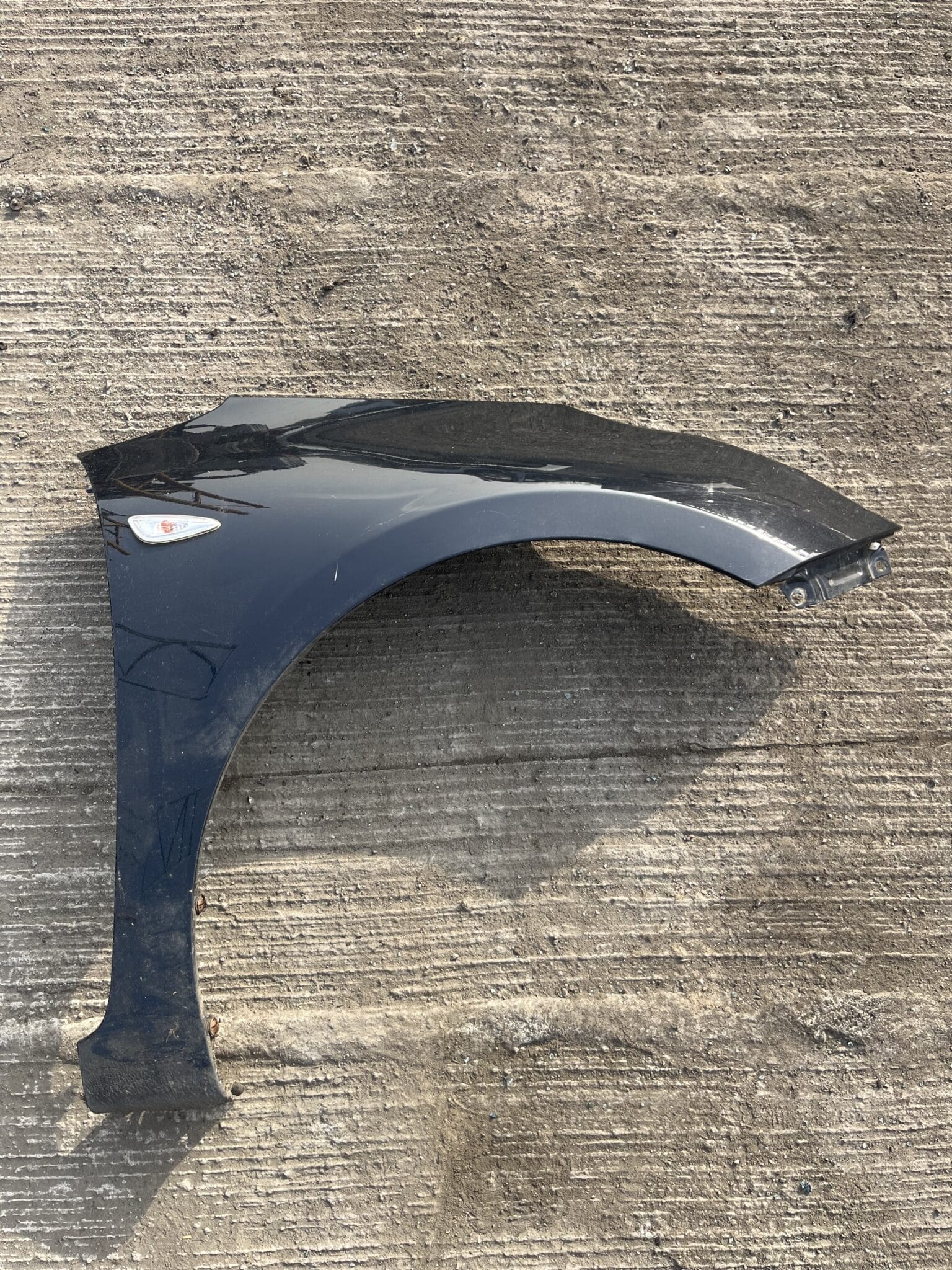 Kia Ceed 2012-2017 Off Side Wing – Black ( Type With Indicator )