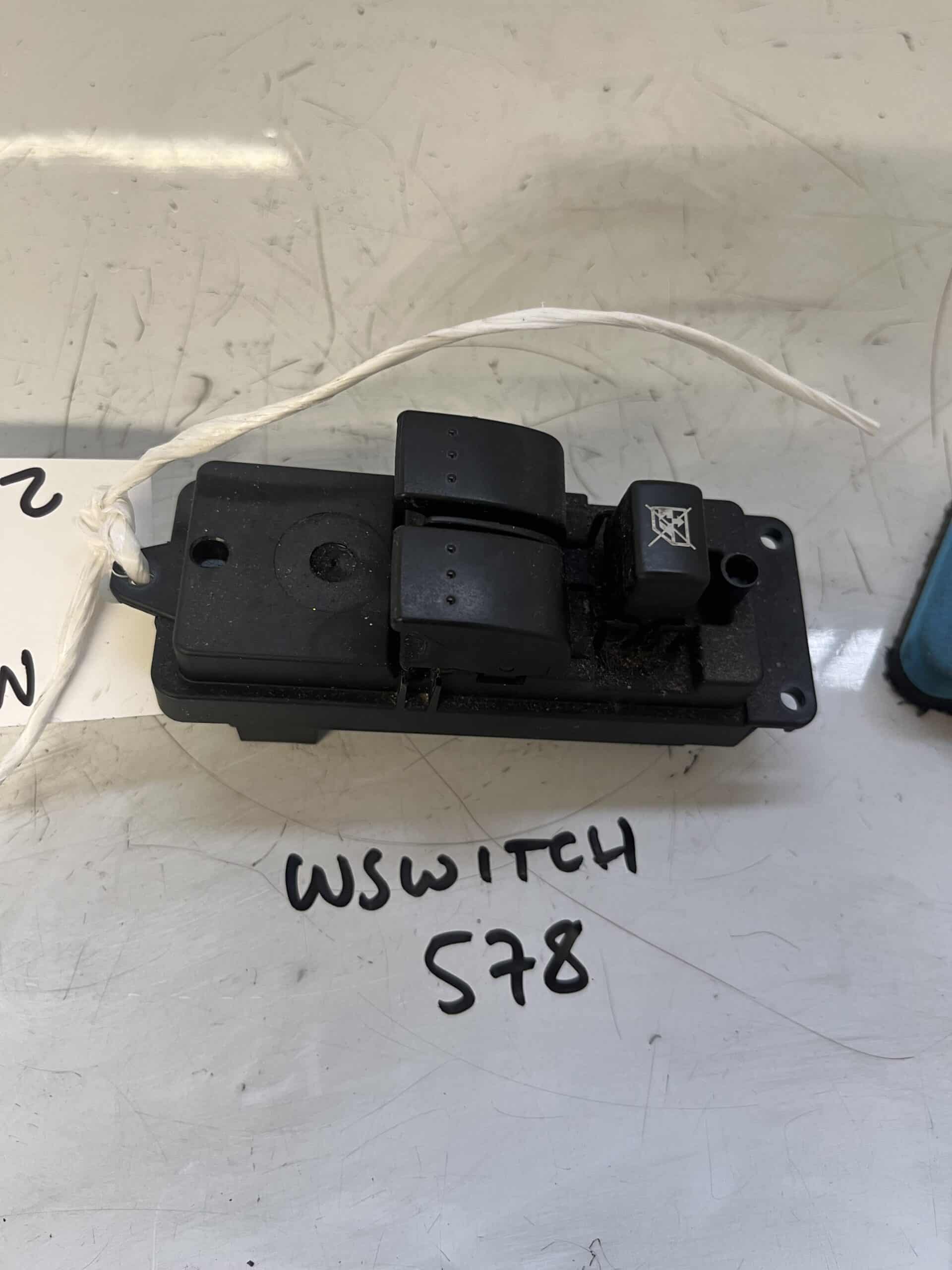 Mazda 3 2003-2009 Off Side 2 Way Window Switch – 03123015BP7C66