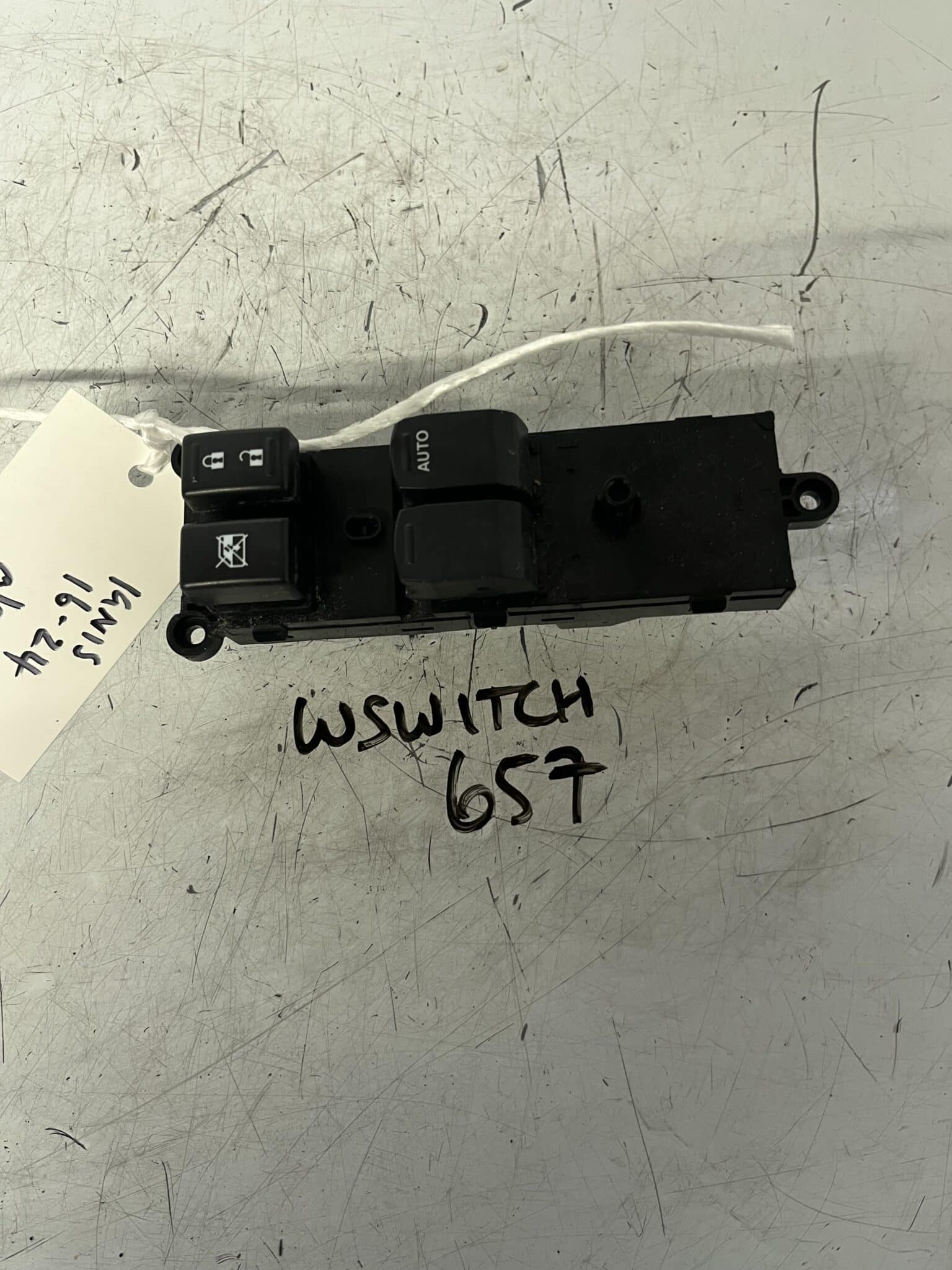 Suzuki Ignis 2016-2024 Off Side 4 Way Window Switch – ( 18 Pin Plug )